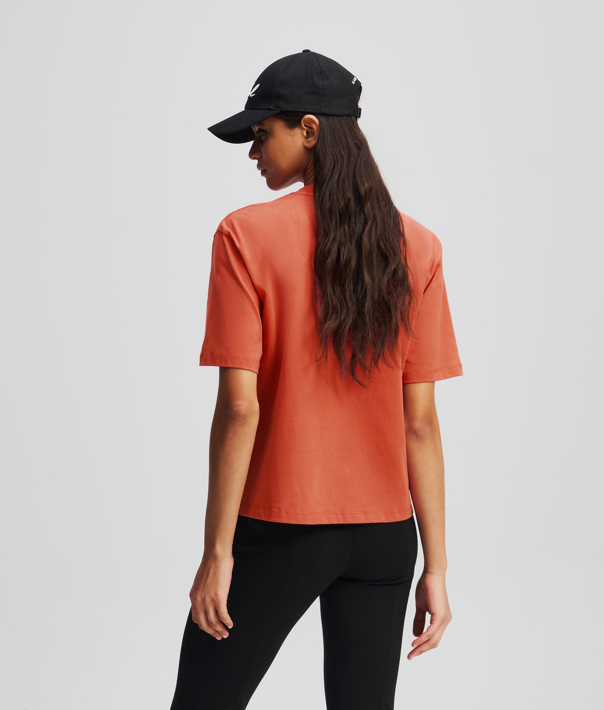 SIGNATURE HEM T-SHIRT - Image 2