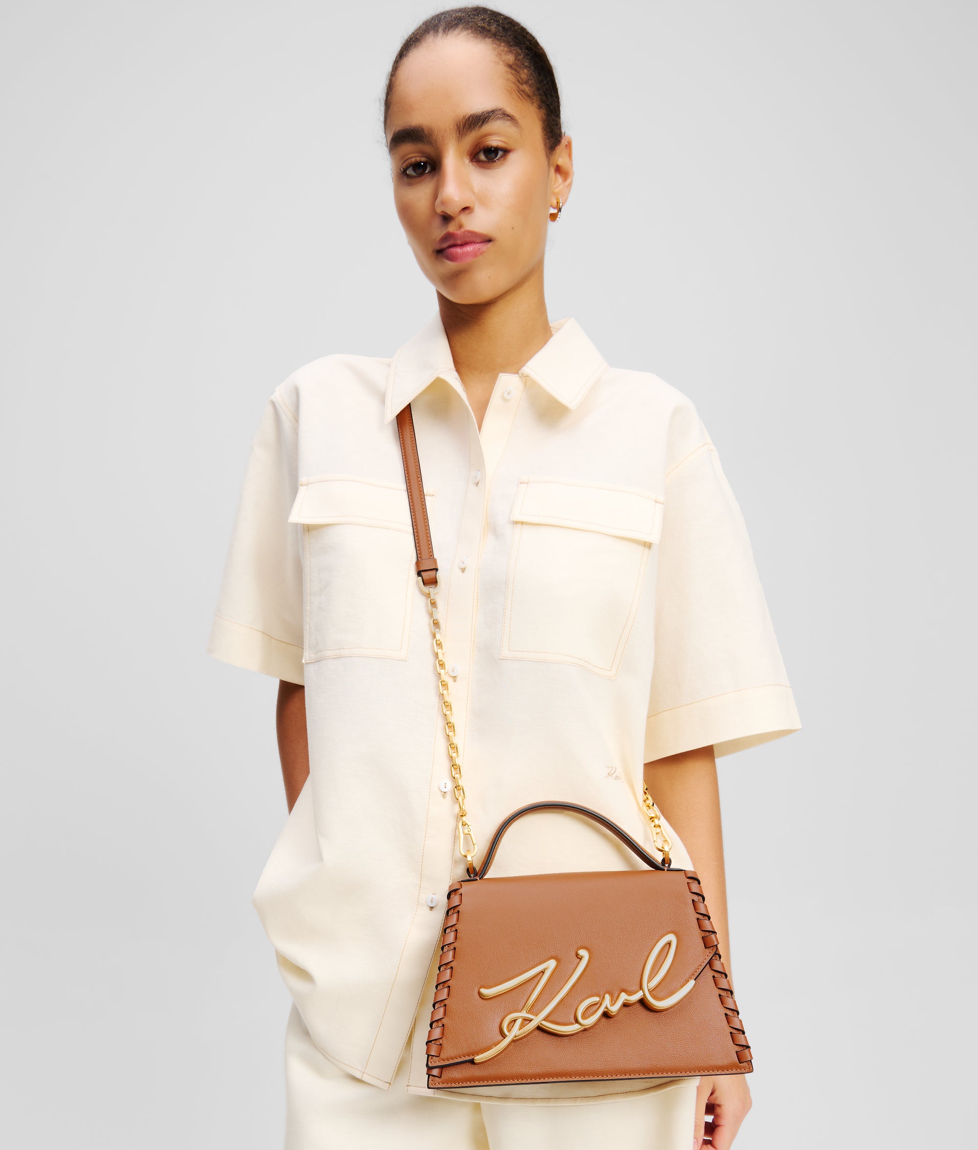 K/SIGNATURE MEDIUM CROSSBODY BAG - Image 2