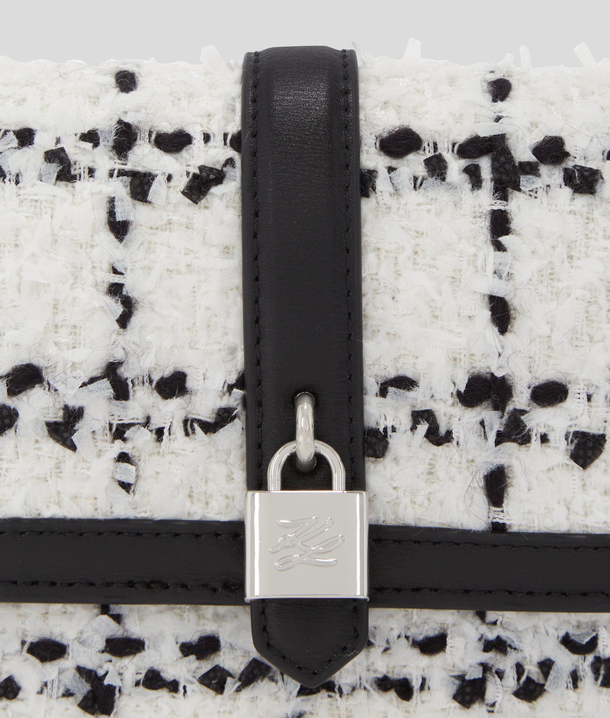 K/AUTOGRAPH PADLOCK BOUCLÉ SHOULDER BAG - Image 3