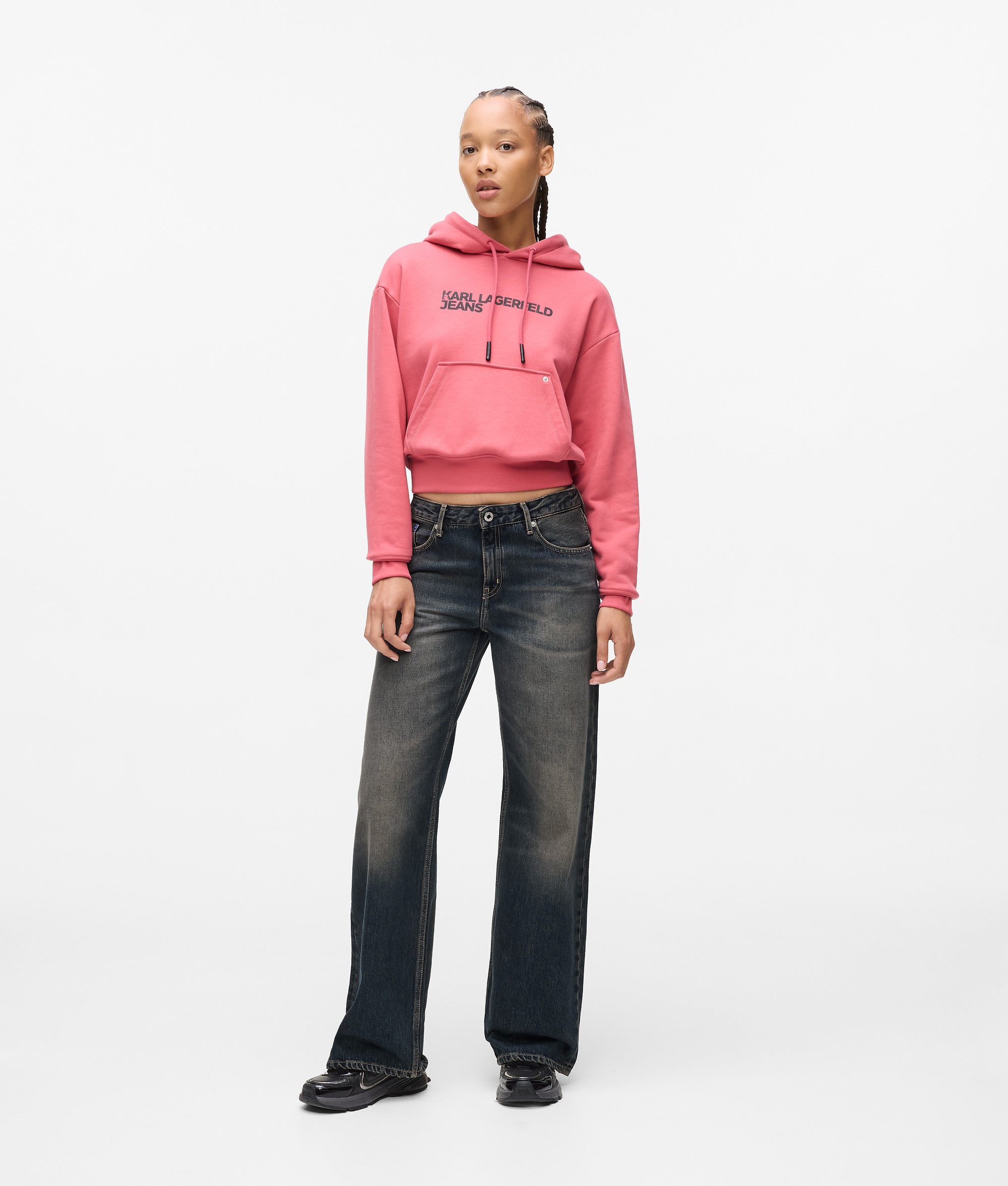 Mid-rise relaxed jeans