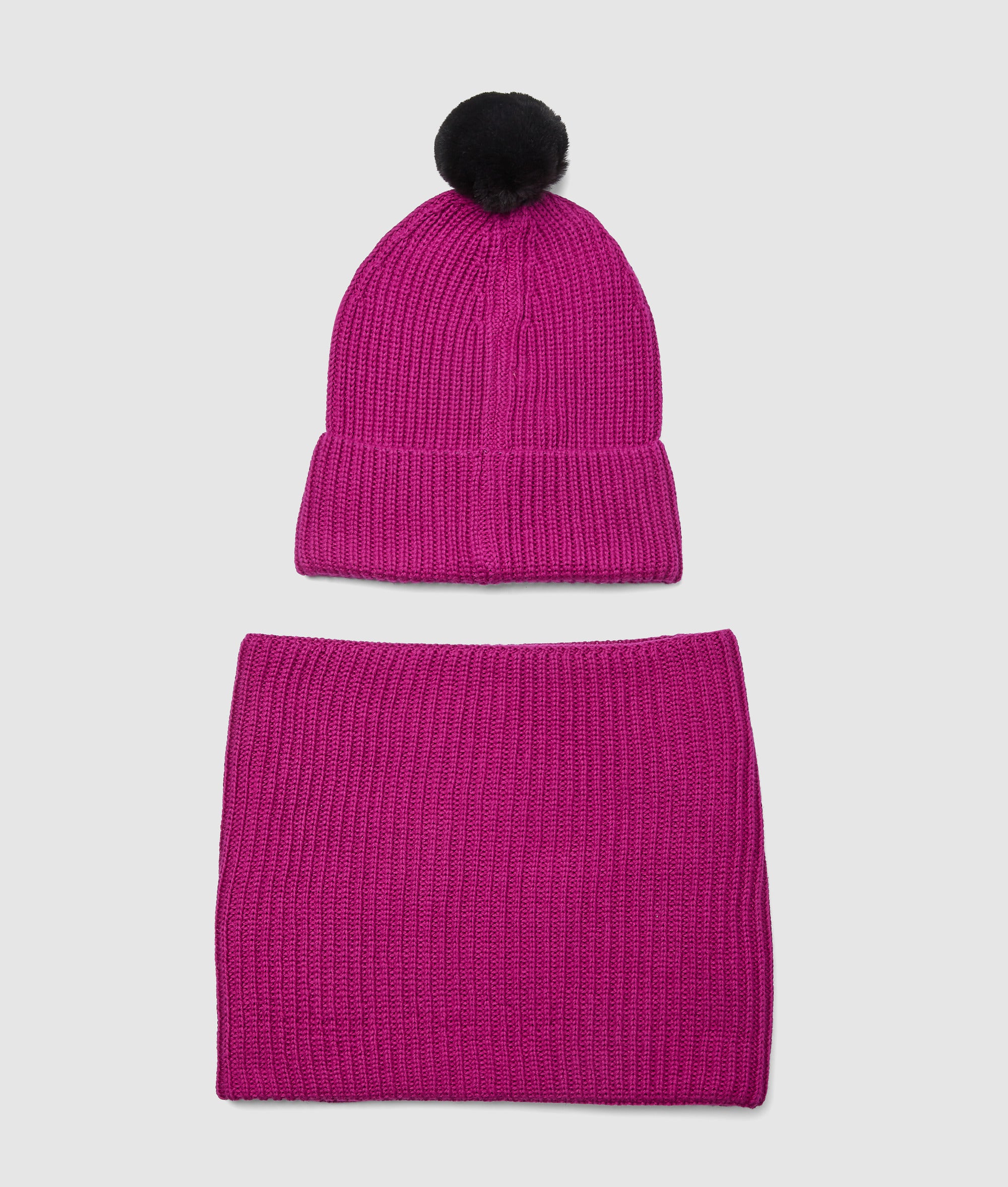 Girls beanie and snood gift set - Image 3